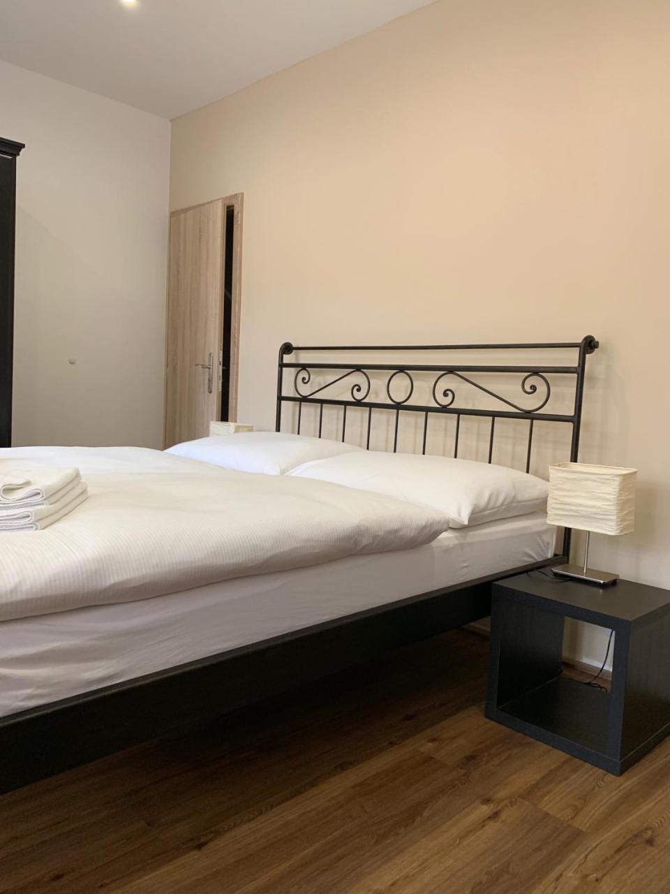 Apartma La Provence マリアーンスケー・ラーズニェ エクステリア 写真
